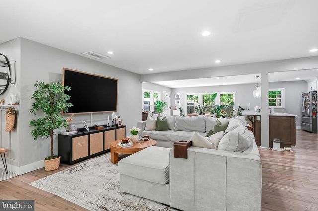 276 HOPEWELL RD, Medford, NJ 08055