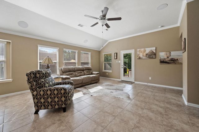 719 S Galley Drive, Crosby, TX 77532