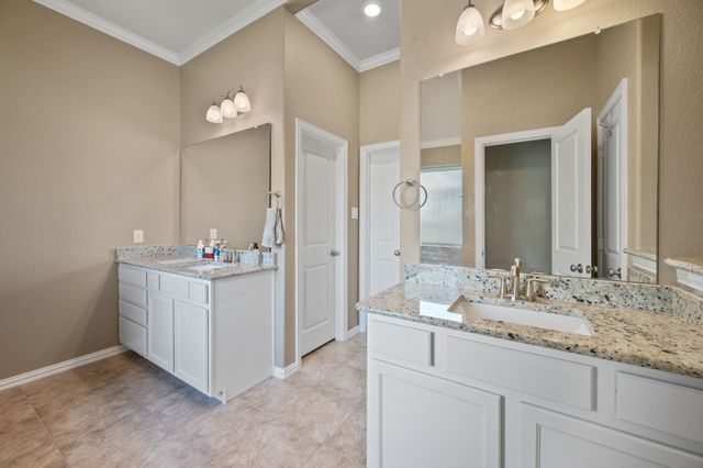 719 S Galley Drive, Crosby, TX 77532