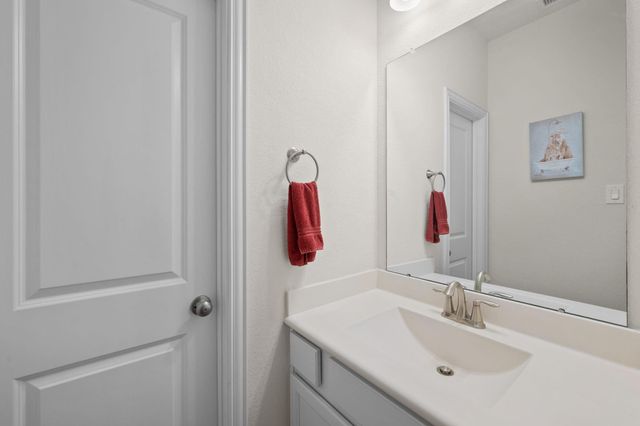 719 S Galley Drive, Crosby, TX 77532