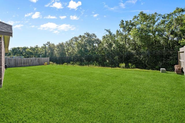 719 S Galley Drive, Crosby, TX 77532