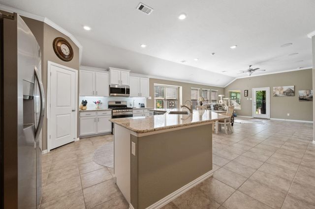719 S Galley Drive, Crosby, TX 77532