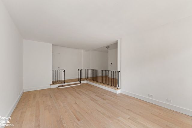 9841 64th Rd Apt 3G, New York City, NY 11374