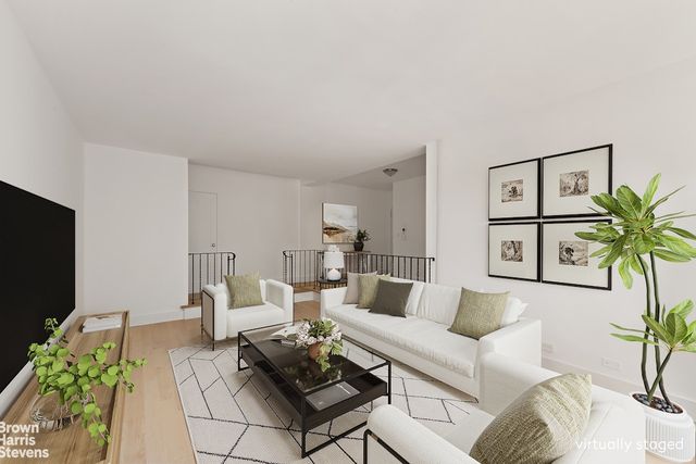 9841 64th Rd Apt 3G, New York City, NY 11374