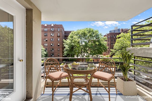 9841 64th Rd Apt 3G, New York City, NY 11374
