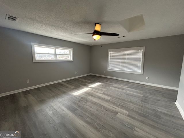 36 Mitchell Street, Newnan, GA 30263