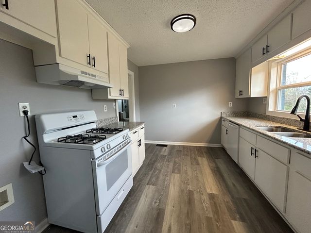 36 Mitchell Street, Newnan, GA 30263