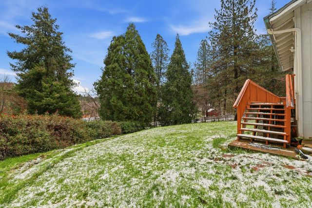 11002 Ball Rd, Grass Valley, CA 95949