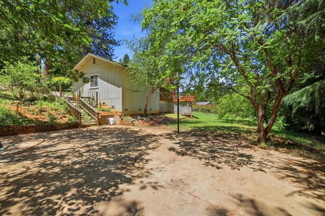 11002 Ball Rd, Grass Valley, CA 95949