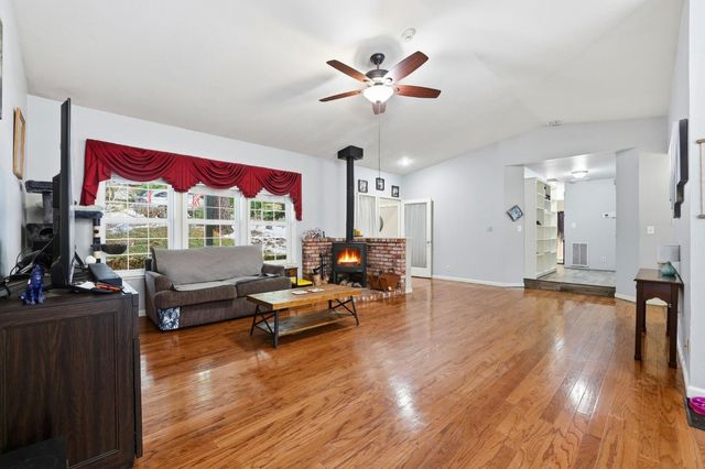 11002 Ball Rd, Grass Valley, CA 95949