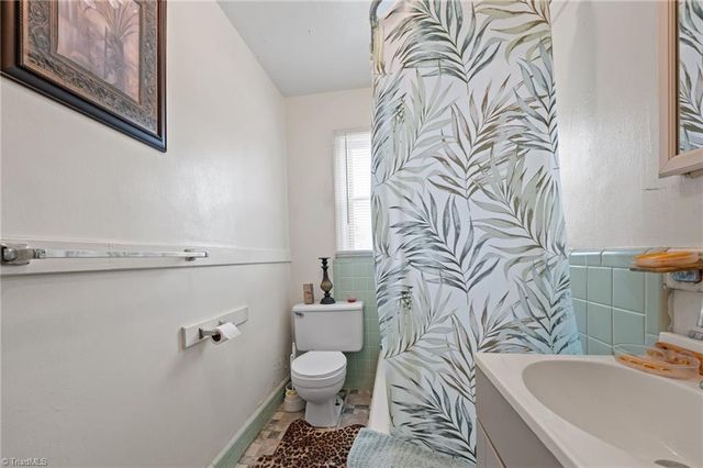 1006 Beaumont Avenue, Greensboro, NC 27401