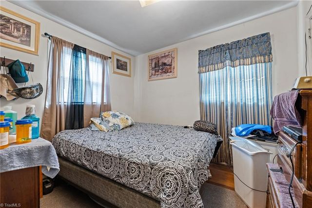 1006 Beaumont Avenue, Greensboro, NC 27401