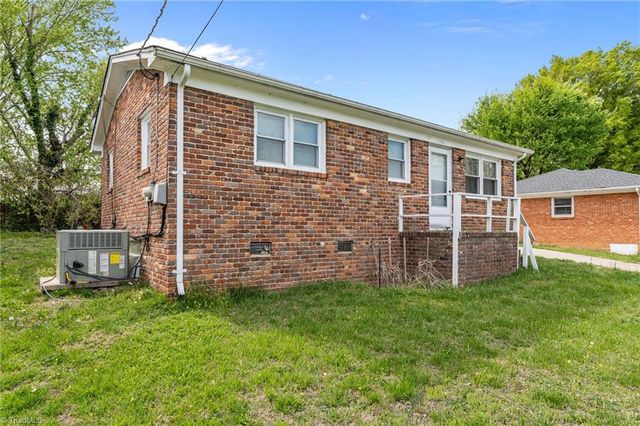 1006 Beaumont Avenue, Greensboro, NC 27401