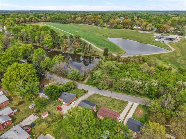 1006 Beaumont Avenue, Greensboro, NC 27401