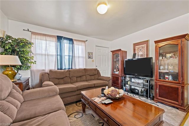 1006 Beaumont Avenue, Greensboro, NC 27401