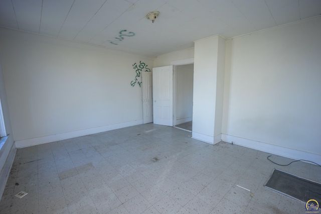 622 SW Lincoln ST, Topeka, KS 66606