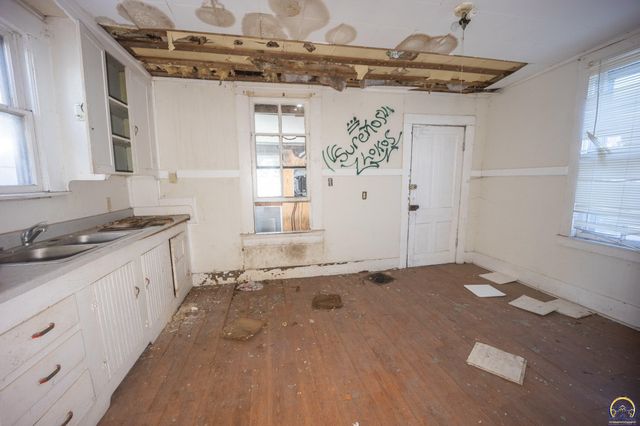 622 SW Lincoln ST, Topeka, KS 66606