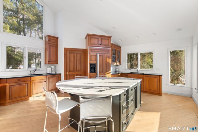 2177 Cross Highway, Fairfield, CT 06824