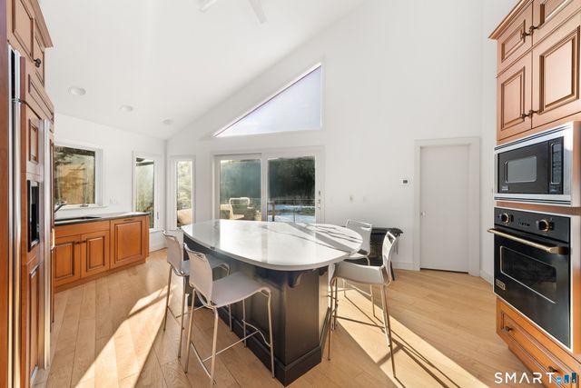 2177 Cross Highway, Fairfield, CT 06824