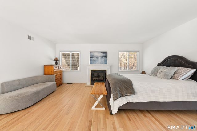 2177 Cross Highway, Fairfield, CT 06824