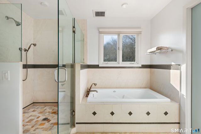 2177 Cross Highway, Fairfield, CT 06824