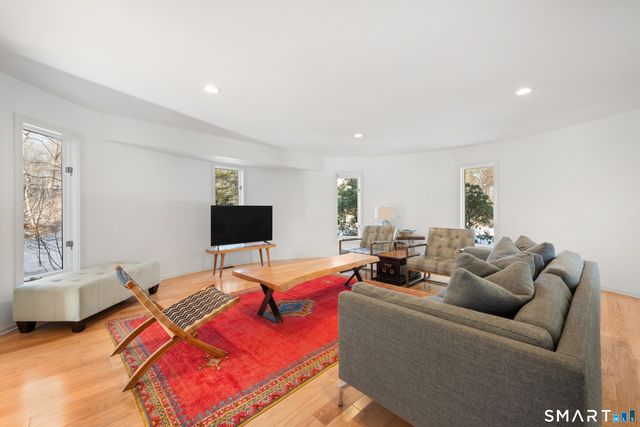 2177 Cross Highway, Fairfield, CT 06824