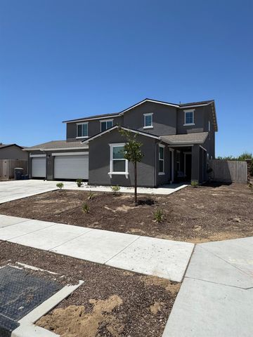 1905 George Avenue, Sanger, CA 93657