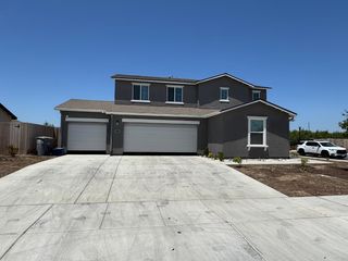 1905 George Avenue, Sanger, CA 93657