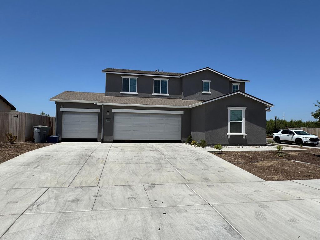 1905 George Avenue, Sanger, CA 93657