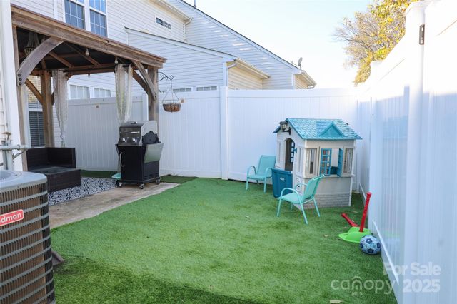 4124 Carl Parmer Drive, Harrisburg, NC 28075