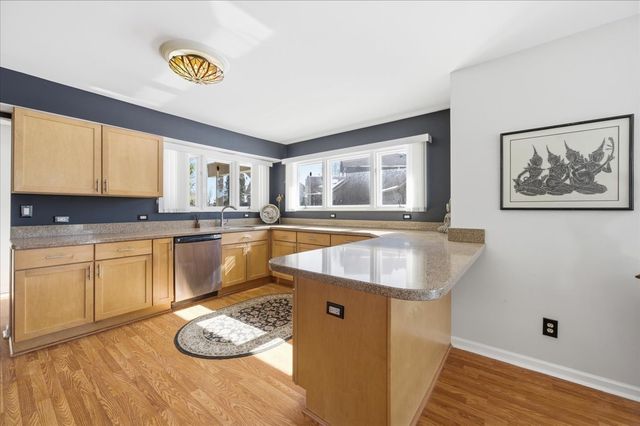 4119 White Ash Road, Crystal Lake, IL 60014