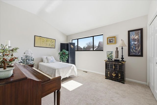 4119 White Ash Road, Crystal Lake, IL 60014