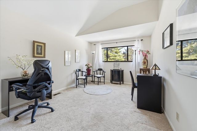 4119 White Ash Road, Crystal Lake, IL 60014