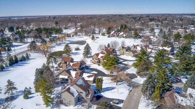 4119 White Ash Road, Crystal Lake, IL 60014