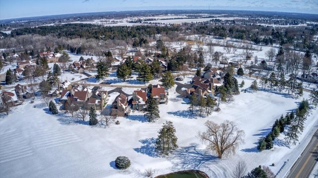 4119 White Ash Road, Crystal Lake, IL 60014