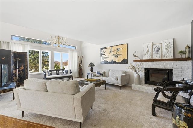 4119 White Ash Road, Crystal Lake, IL 60014