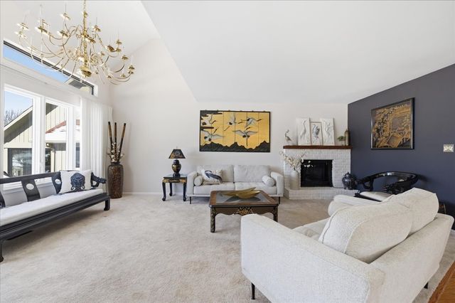 4119 White Ash Road, Crystal Lake, IL 60014