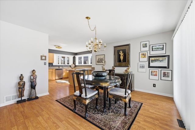 4119 White Ash Road, Crystal Lake, IL 60014