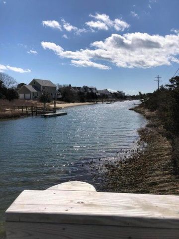 10 Mark Way, West Yarmouth, MA 02673