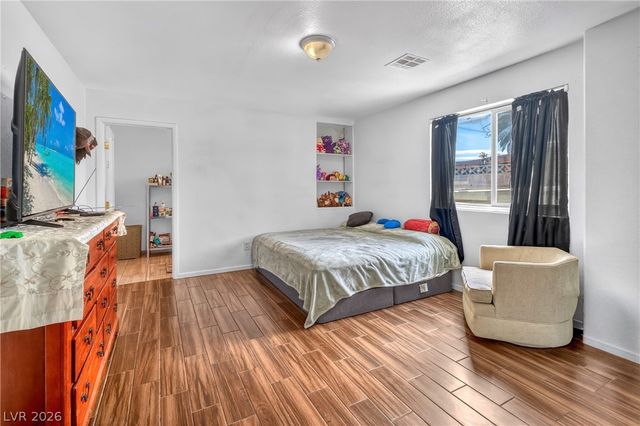 1617 Flower Avenue, North Las Vegas, NV 89030