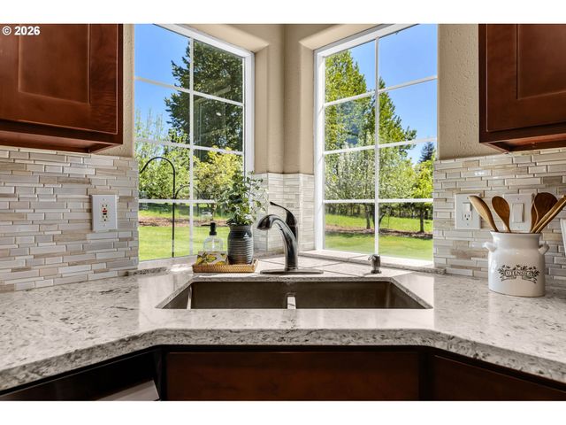22015 Nw CORNELL Dr, Ridgefield, WA 98642