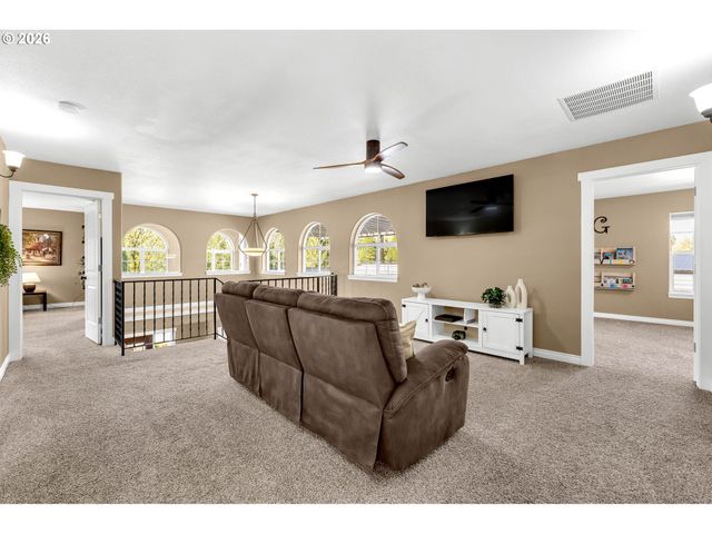22015 Nw CORNELL Dr, Ridgefield, WA 98642