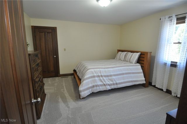 240 Mockingbird Hill Road, Zanesville, OH 43701