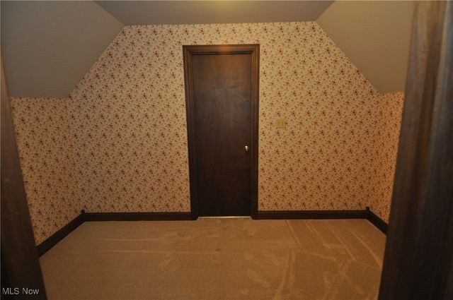 240 Mockingbird Hill Road, Zanesville, OH 43701