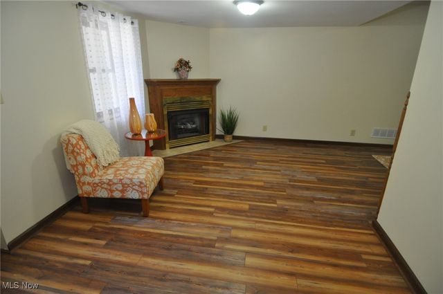 240 Mockingbird Hill Road, Zanesville, OH 43701