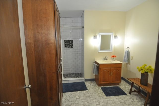 240 Mockingbird Hill Road, Zanesville, OH 43701