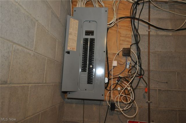 240 Mockingbird Hill Road, Zanesville, OH 43701