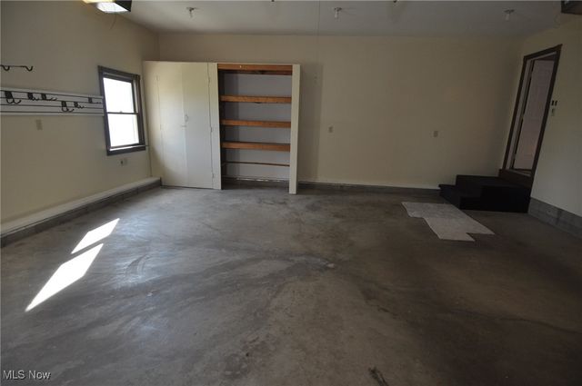 240 Mockingbird Hill Road, Zanesville, OH 43701