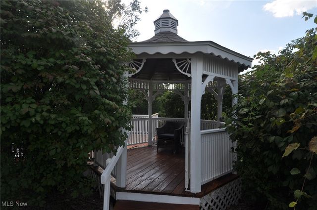 240 Mockingbird Hill Road, Zanesville, OH 43701