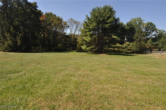 240 Mockingbird Hill Road, Zanesville, OH 43701